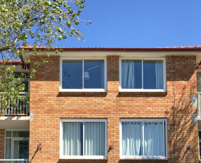 couple signing a lease with rental provider